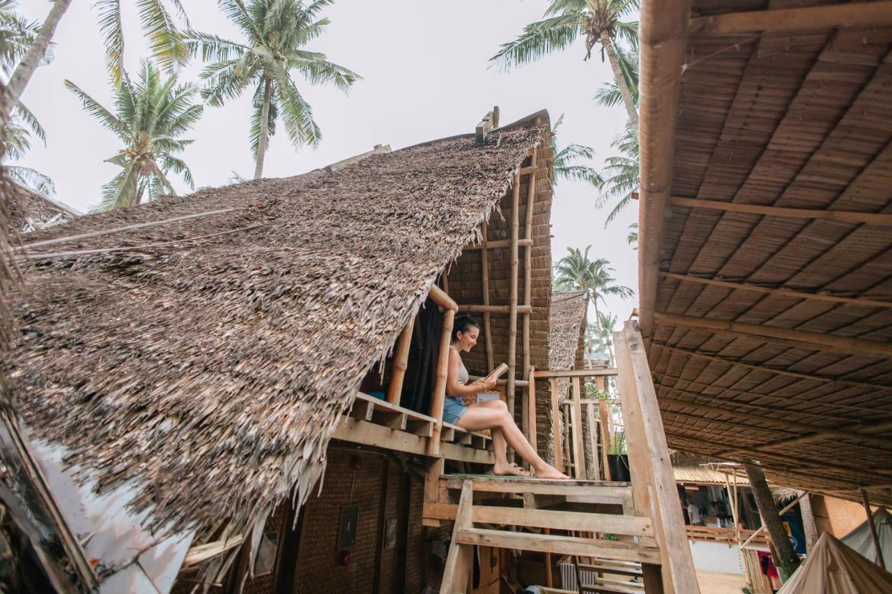 Mad Monkey Hostel Nacpan Beach (Adults Only) El Nido Kültér fotó