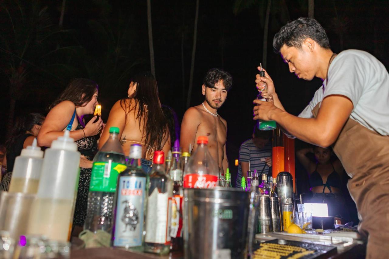 Mad Monkey Hostel Nacpan Beach (Adults Only) El Nido Kültér fotó